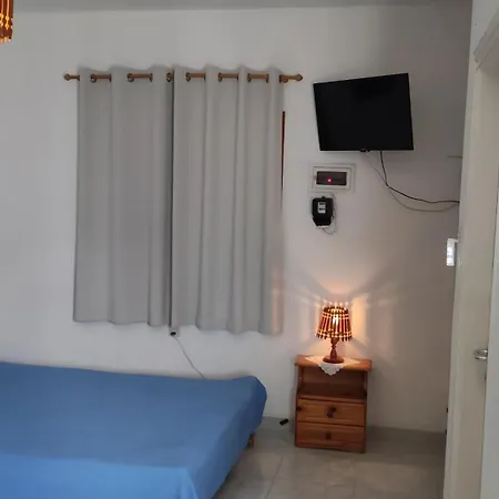 Seretirooms Néa Ankhíalos