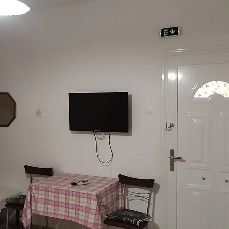 Casa de hóspedes Seretirooms Néa Ankhíalos