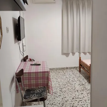 Casa de hóspedes Seretirooms Néa Ankhíalos