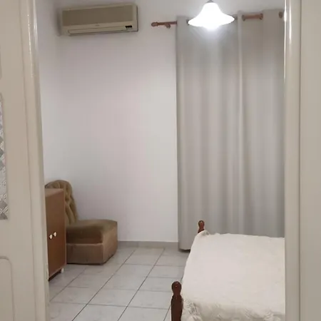 Seretirooms Casa de hóspedes Néa Ankhíalos