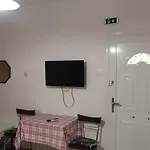 Penzion Seretirooms Néa Ankhíalos