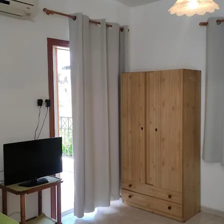 Pensionat Seretirooms 3*