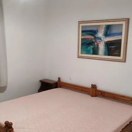 Pensionat Seretirooms Néa Ankhíalos